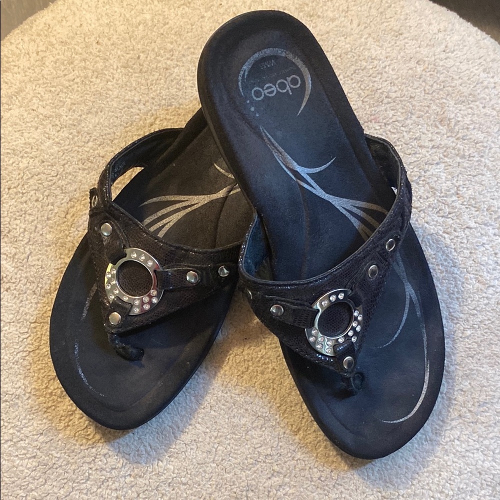 Abeo Black Sandals with Cushioned Footbed and Metallic Accents Size 6M